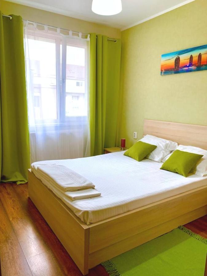 Emma Accommodation - Clean And Comfortable Apartment Yaş Dış mekan fotoğraf