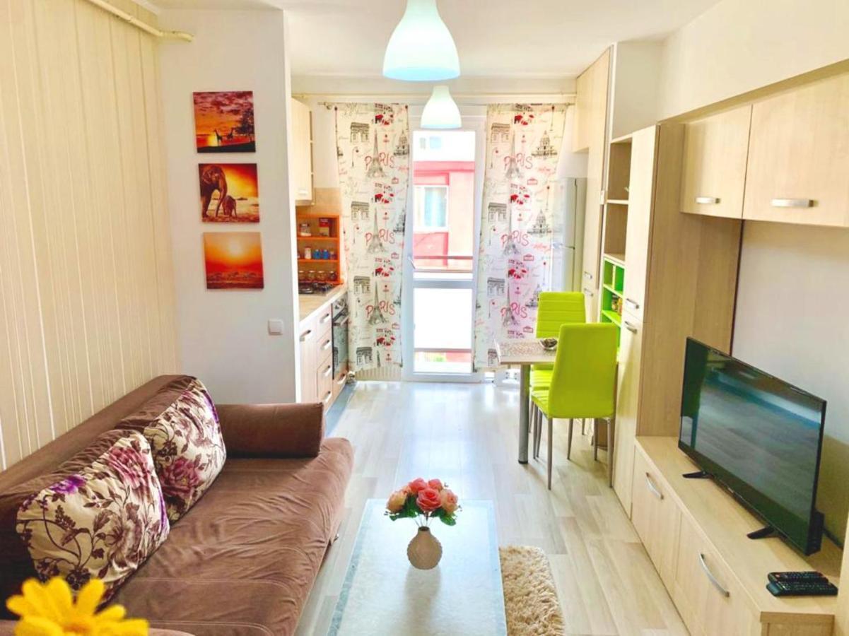 Emma Accommodation - Clean And Comfortable Apartment Yaş Dış mekan fotoğraf
